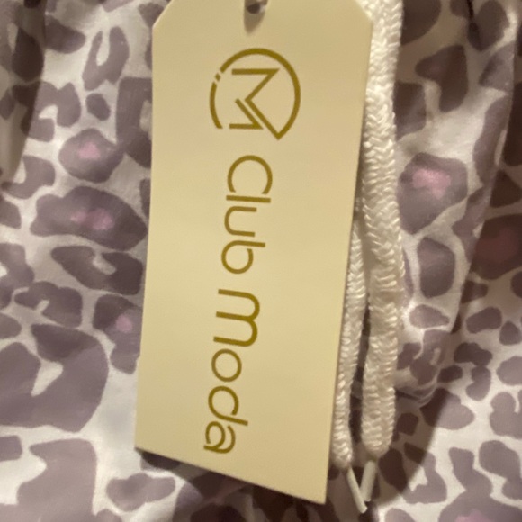 NWT Club Moda size large shorts purple leopard/cheetah animal print - Picture 4 of 4